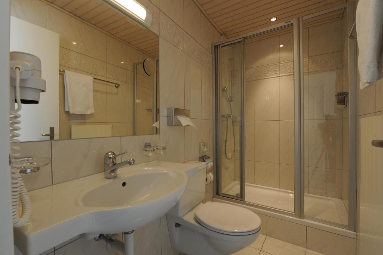 Hotel Engel Цофінґен Номер фото