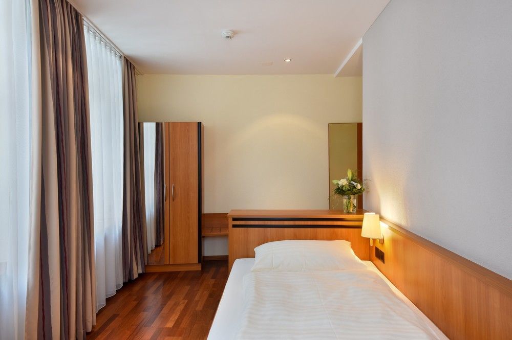 Hotel Engel Цофінґен Екстер'єр фото